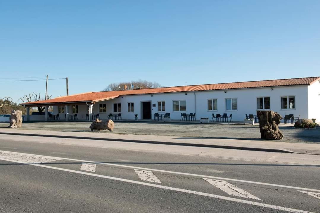 Hotel La Puerta De Arzúa المظهر الخارجي الصورة